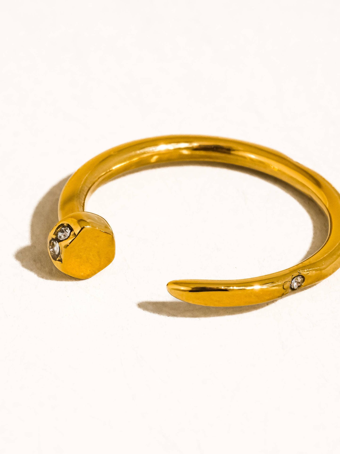Vexa Wrap Around Nail Ring