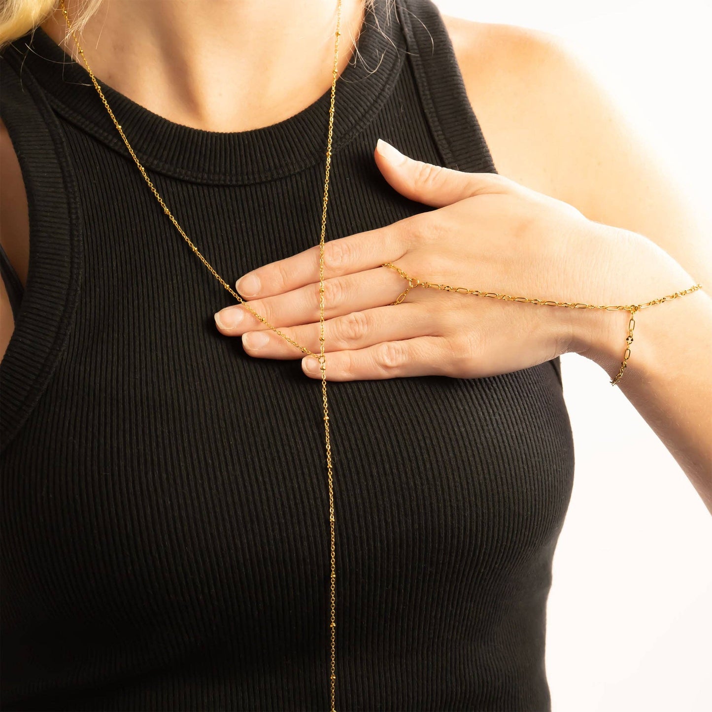 Gold Smooth Lip Hand Chain