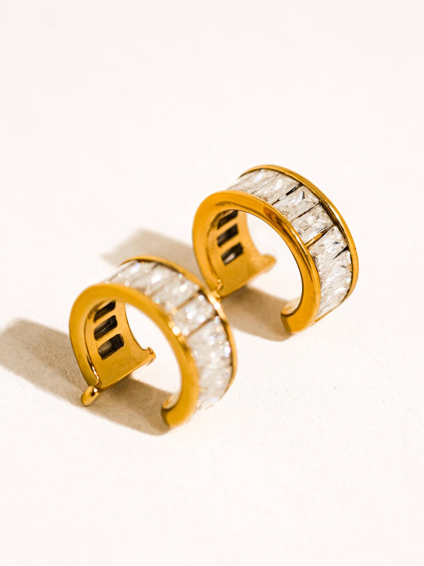 Olianne 18K Gold Baguette Ear Cuff