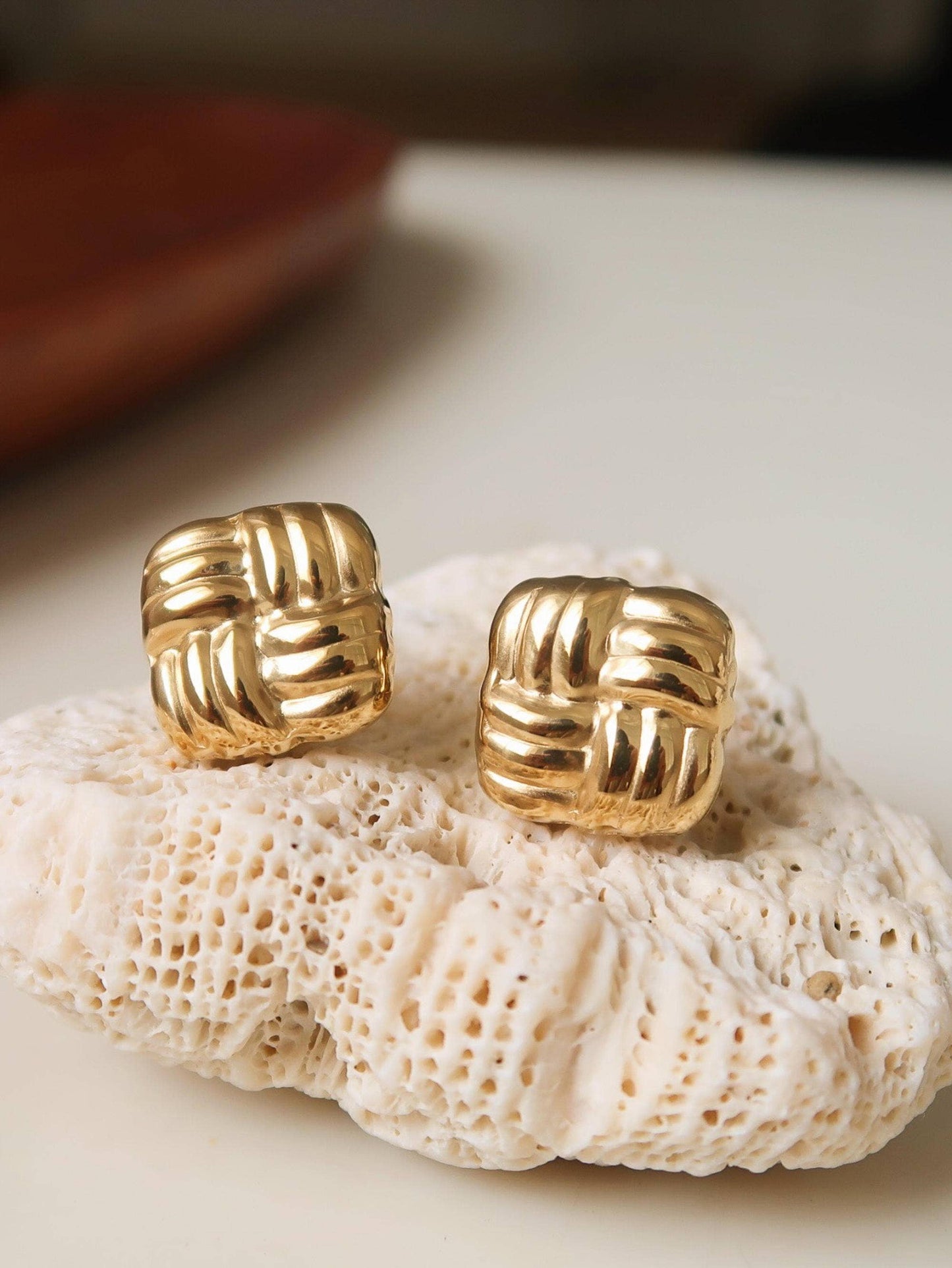 Luella 18K Gold Textured Knot Stud Earring