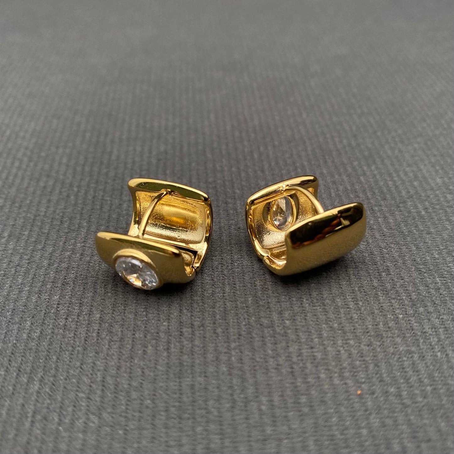 Zircon Inlaid Stud Earrings