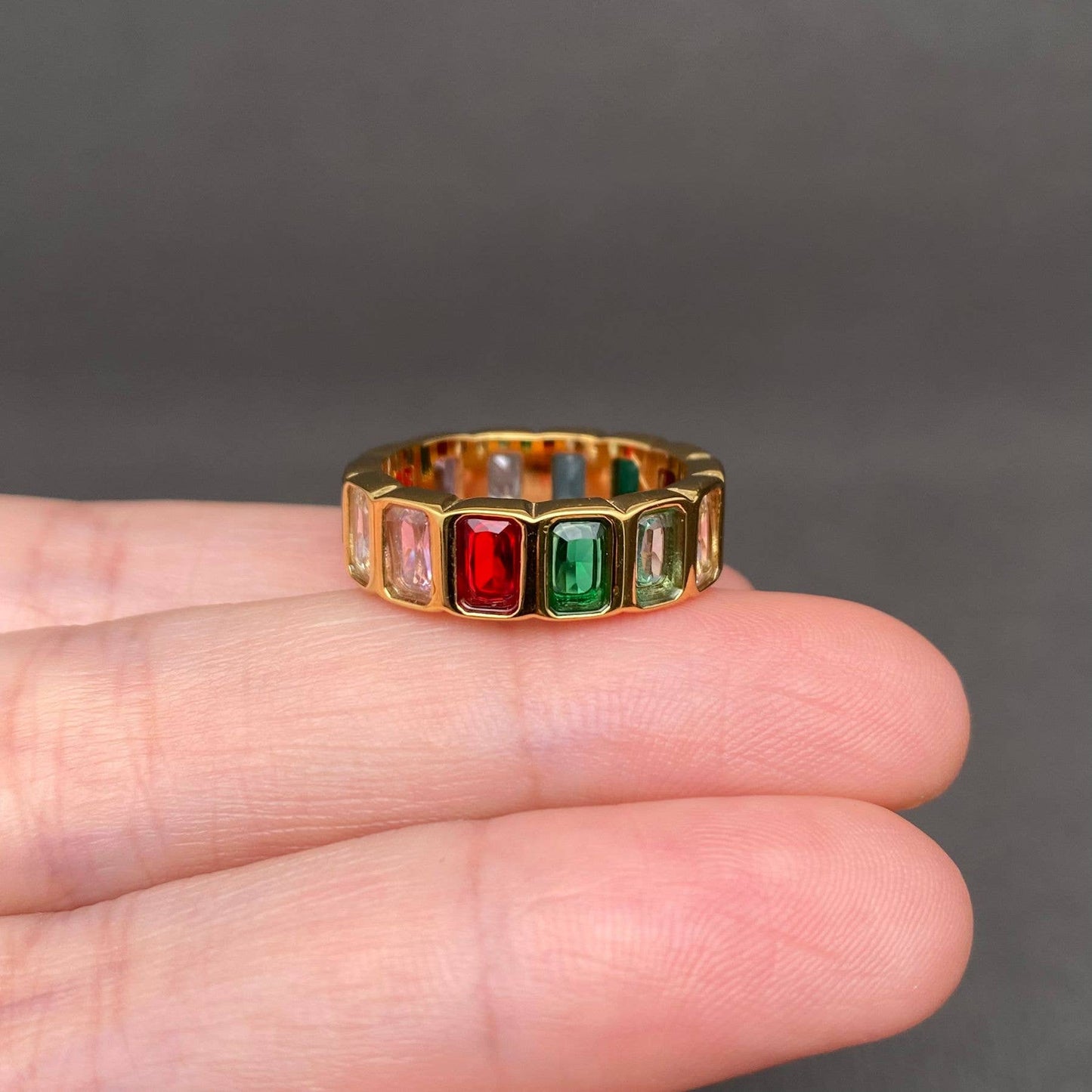 Eva Ring
