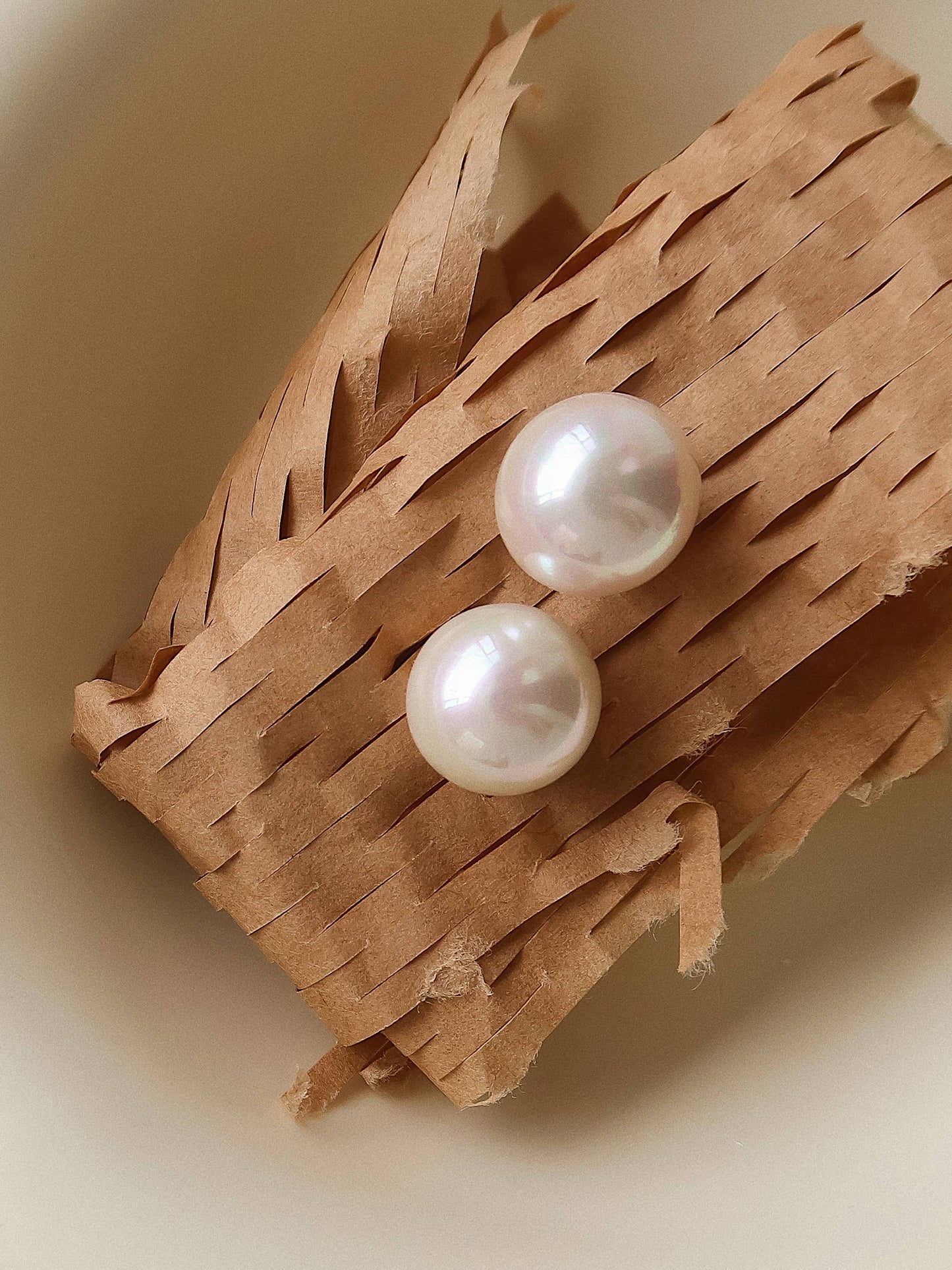 Amrae 18K Gold Classic Pearl Stud Earrings