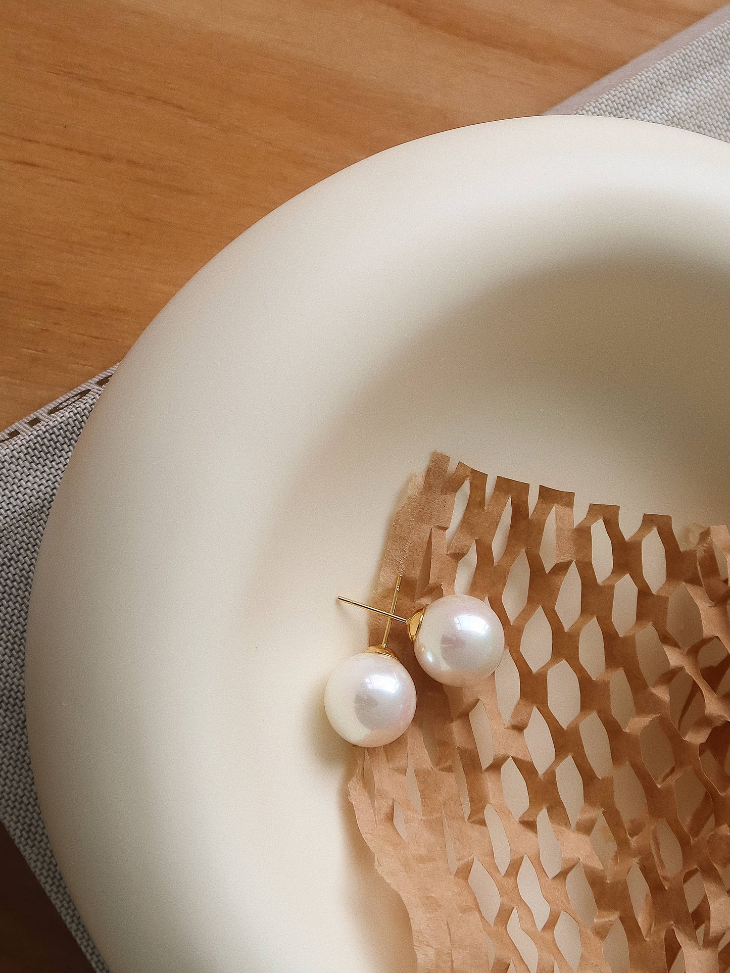 Amrae 18K Gold Classic Pearl Stud Earrings