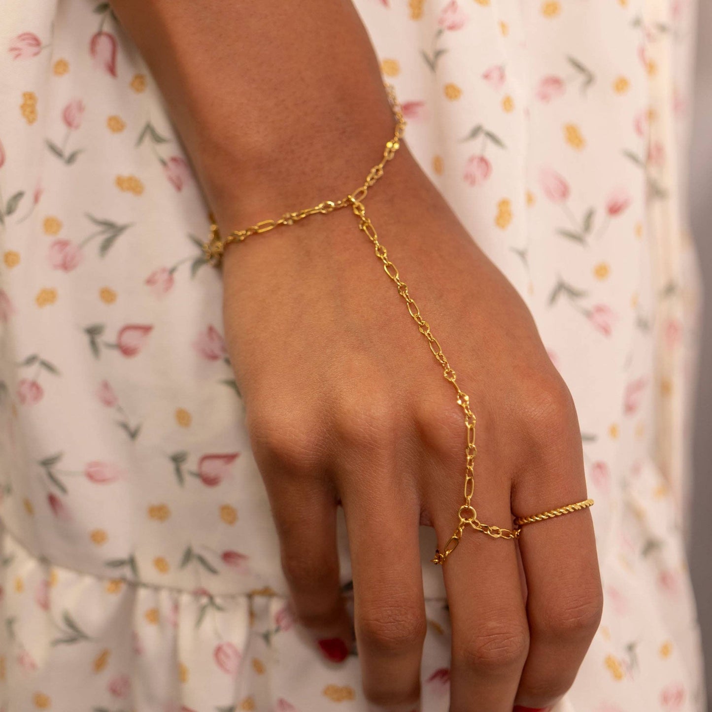Hammered Oval Hand Chain