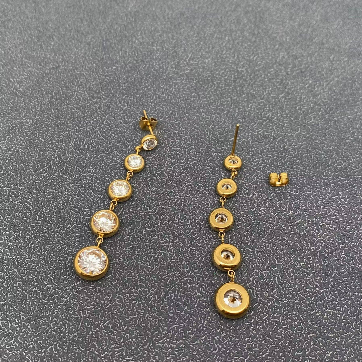 Zircon Linked Fringe Post Earrings
