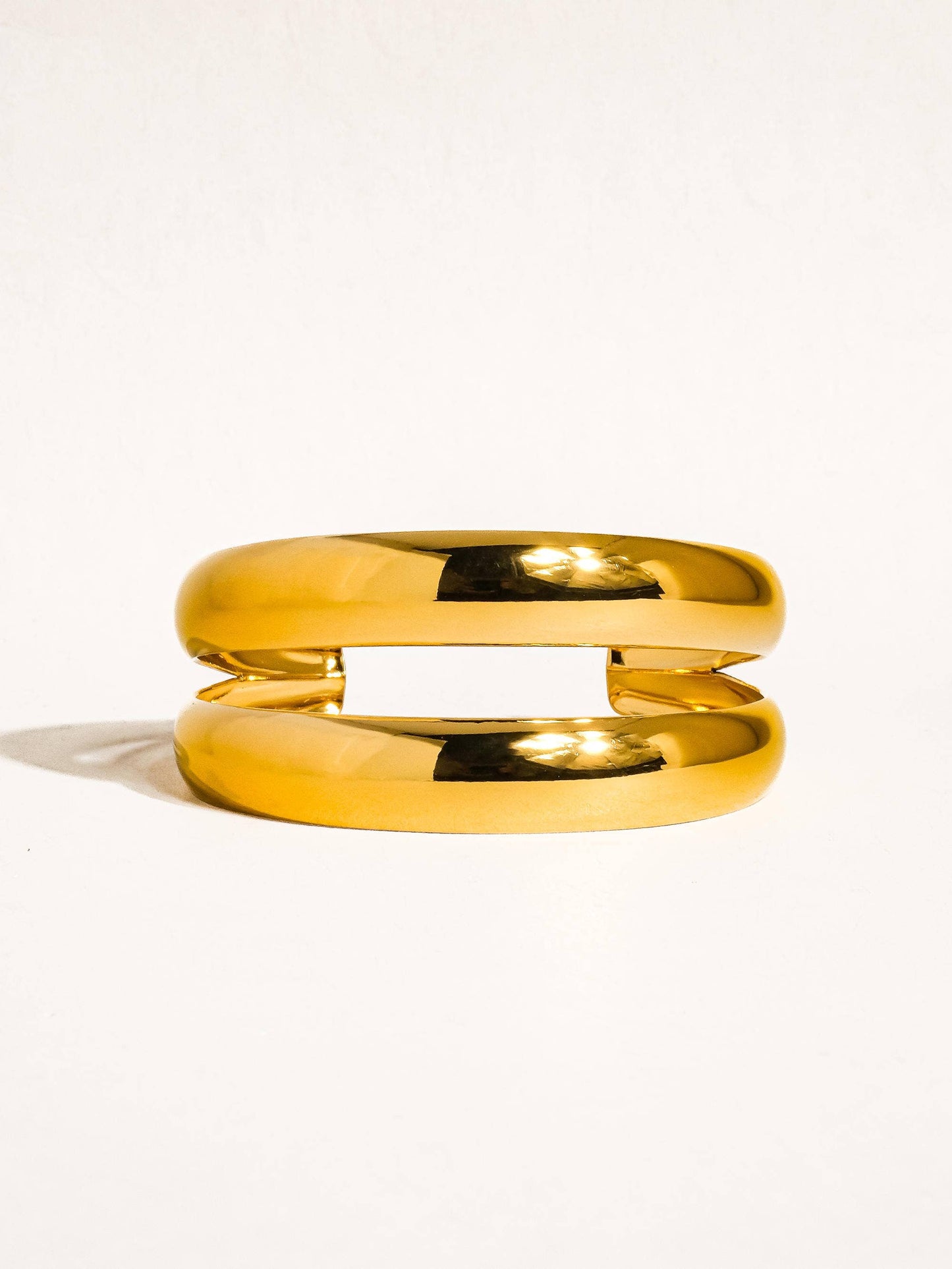 Ronan 18K Gold Layered Round Bangle