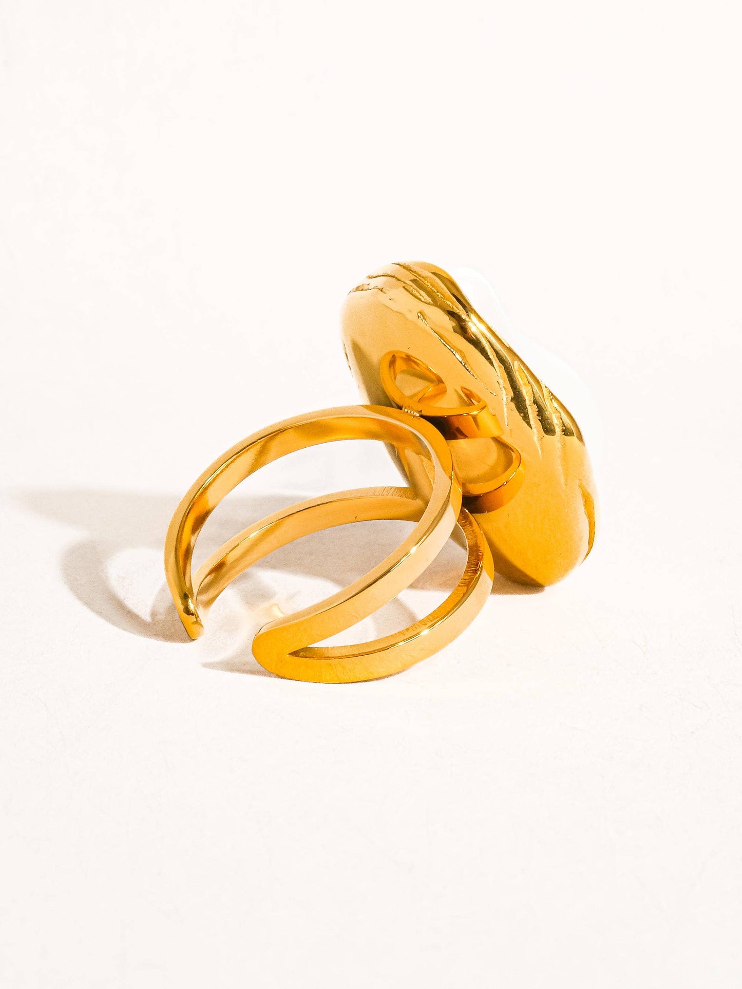 Cameron 18K Gold Classic Pearl Round Ring