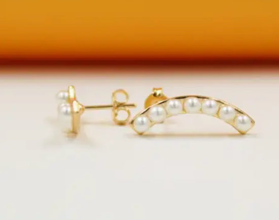 Pearl Curve Earrings 18K Gold Filled