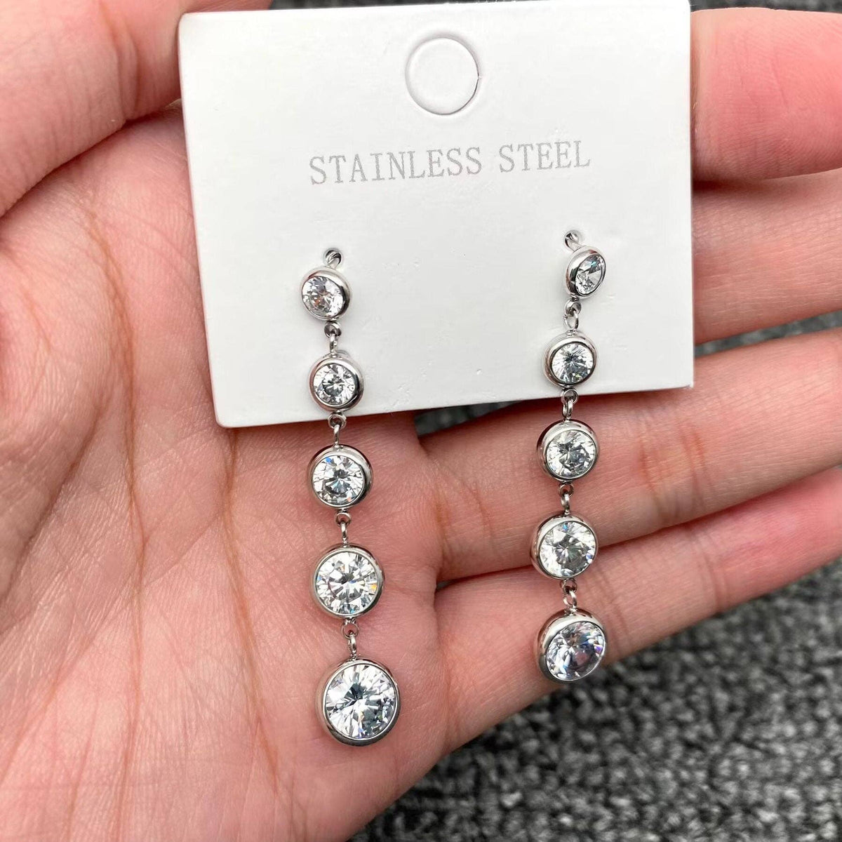 Zircon Linked Fringe Post Earrings