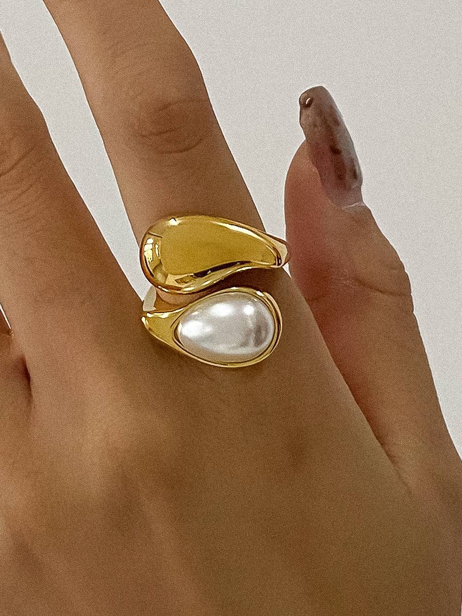 Sloan 18K Gold Pearl Wavy Ring