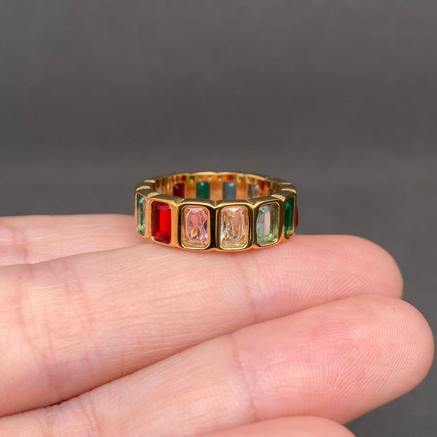 Eva Ring