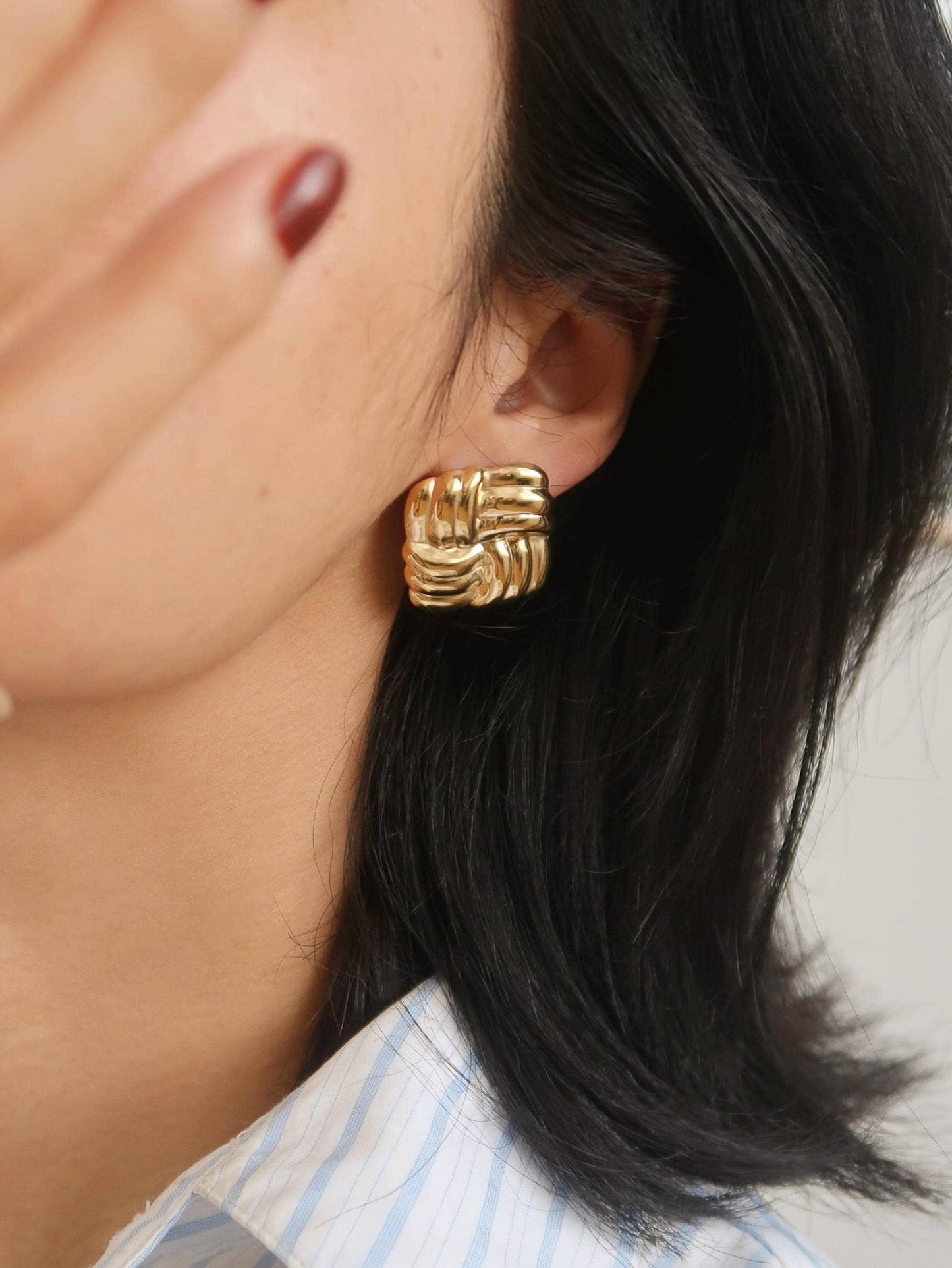 Luella 18K Gold Textured Knot Stud Earring