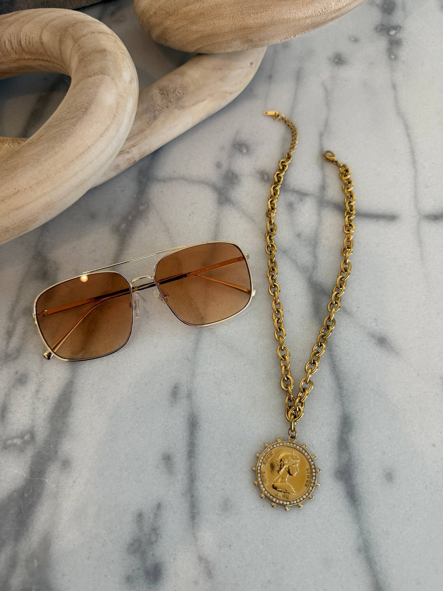Valorosa Pendant Necklace