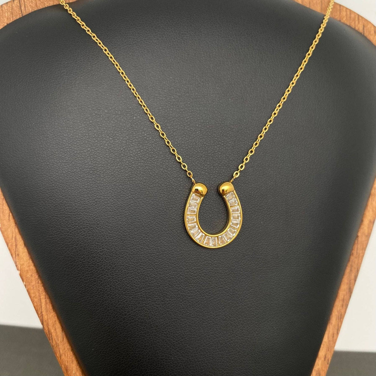 Zircon Inlaid Horseshoe 18K Gold Plated