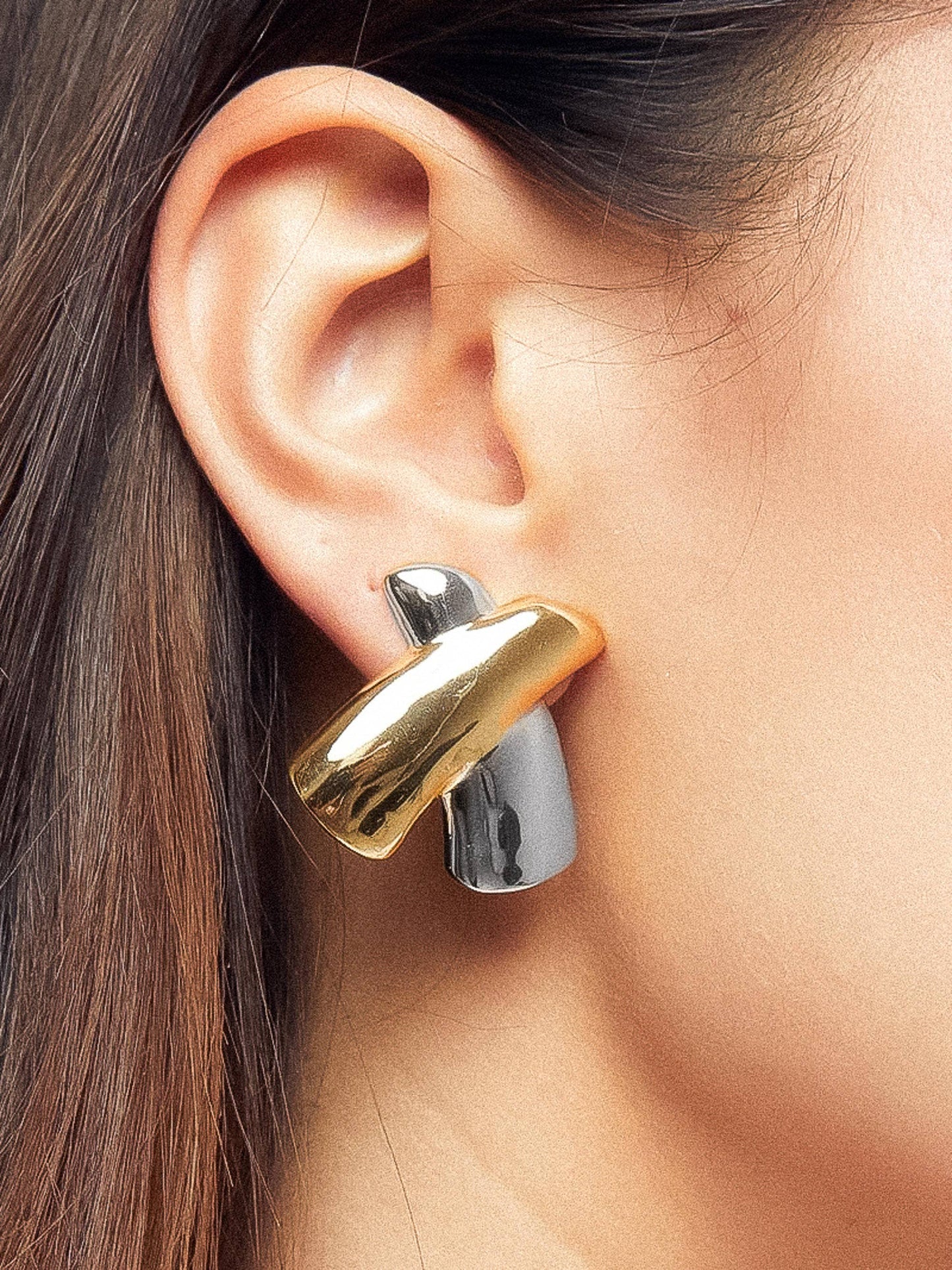 Tiphanie 18K Gold X Earring