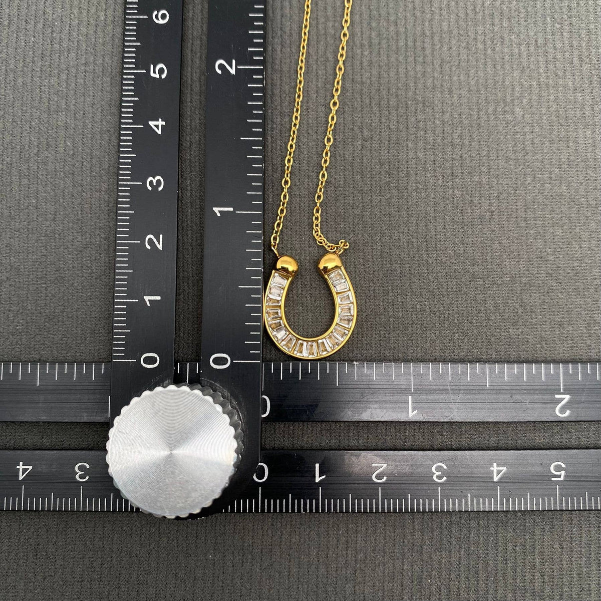 Zircon Inlaid Horseshoe 18K Gold Plated