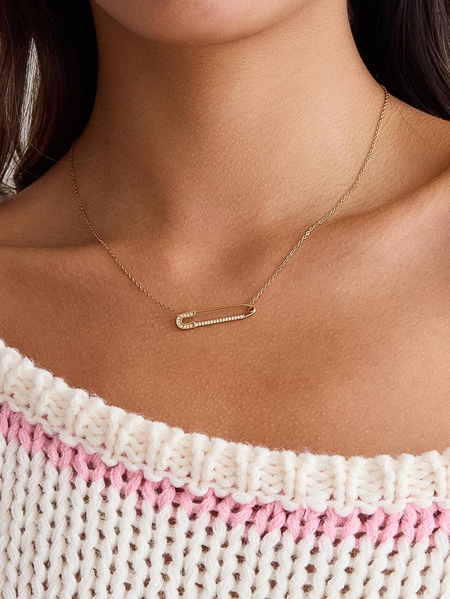 Lyselle 18K Gold Dainty Paperclip Necklace